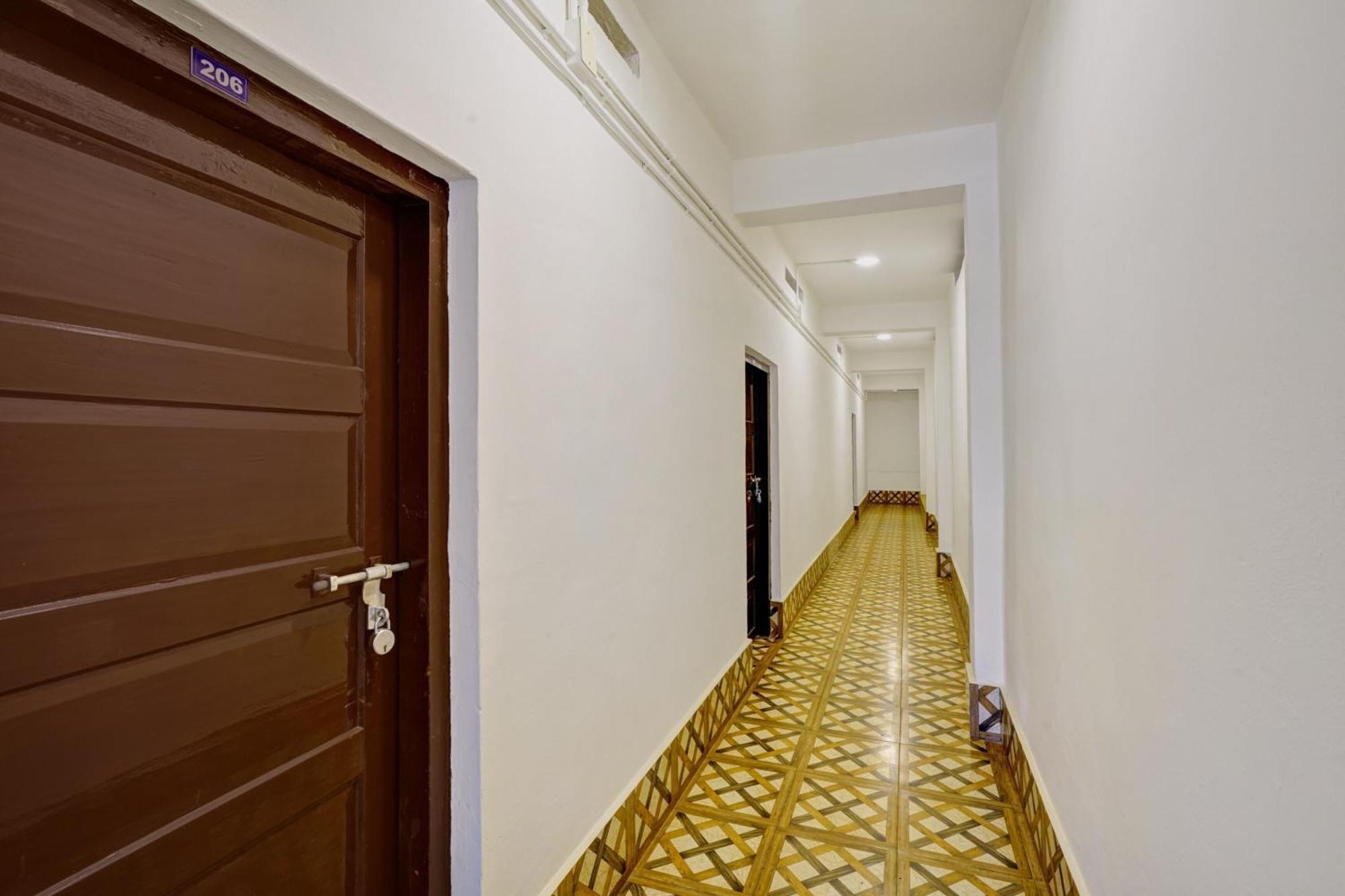 Super Hotel O Ceasar Palace Annex Thodupuzha Екстер'єр фото