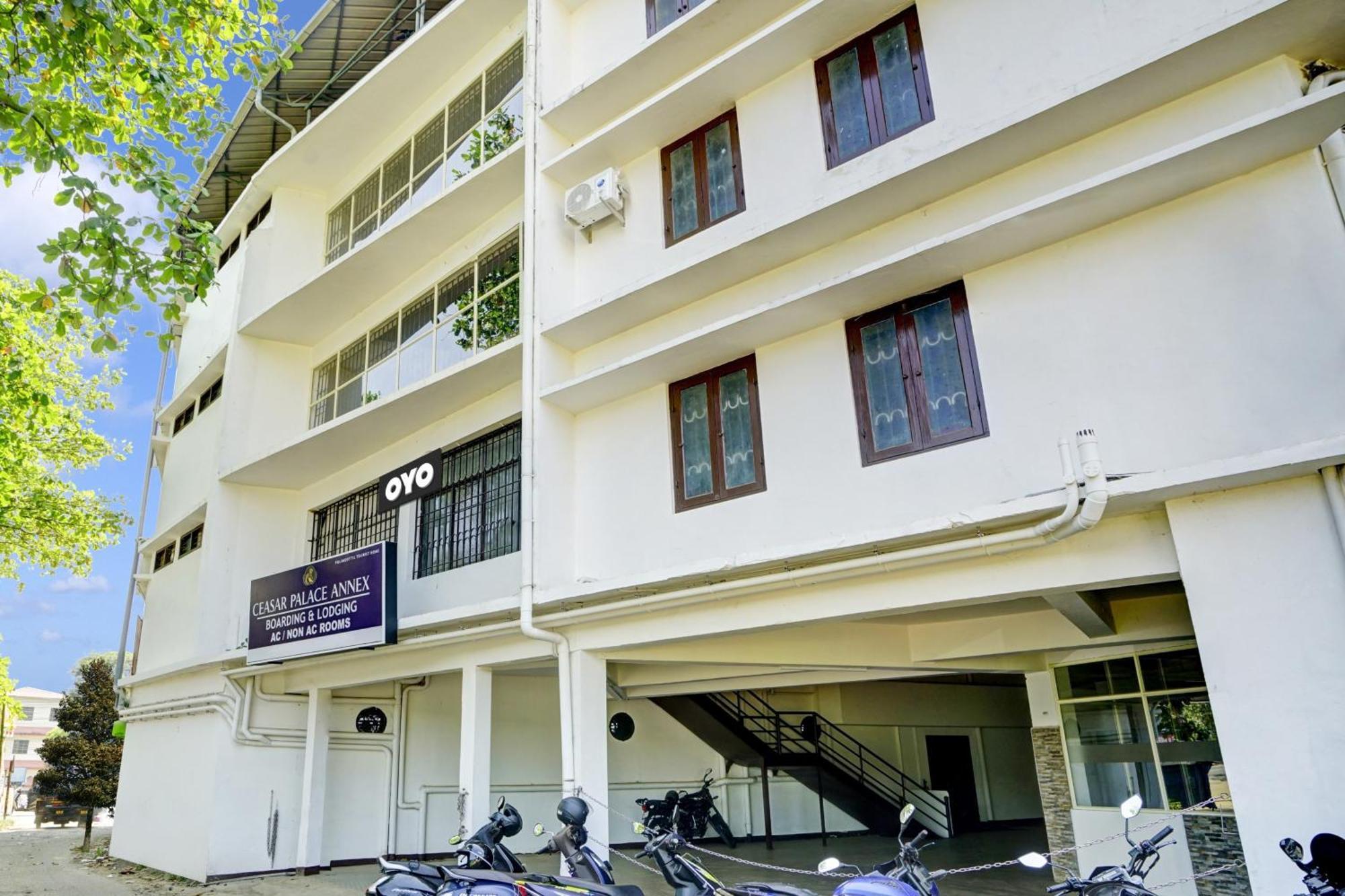 Super Hotel O Ceasar Palace Annex Thodupuzha Екстер'єр фото